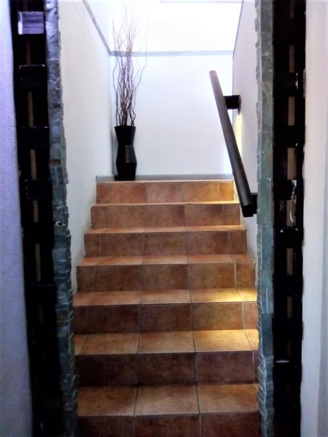 Bread And Barrel Guesthouse Bellville Cape Town Dış mekan fotoğraf